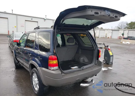 2002 Ford Escape Xlt из США, поврежденный, VIN 1FMCU04152KB75139